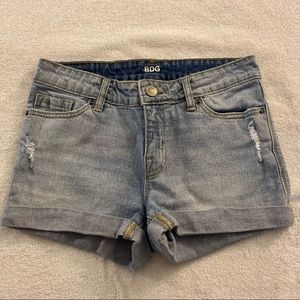 BDG Jean Shorts Alexa Style Mid-Rise Light Wash Blue Cuffed Hem Size 25W EUC